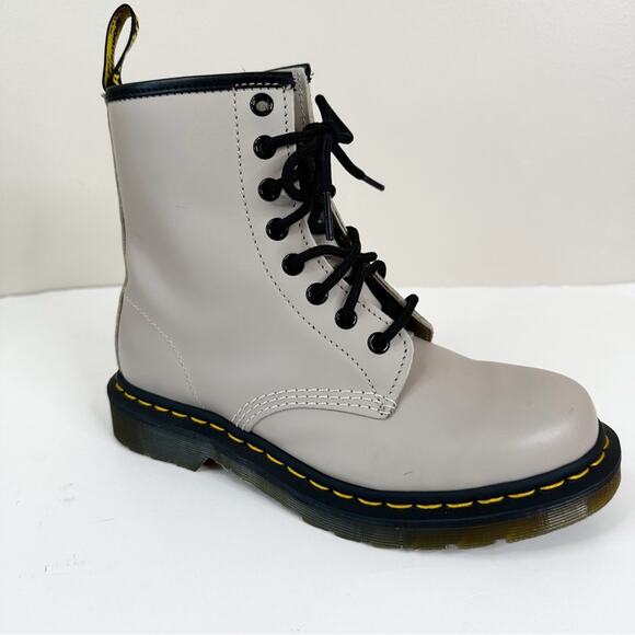 Dr.Martens Unisex Smooth Leather Vintage Taupe Lace Up Boots New Dr. Martens 1460 Smooth Leather Boots - Vintage Taupe main image 3